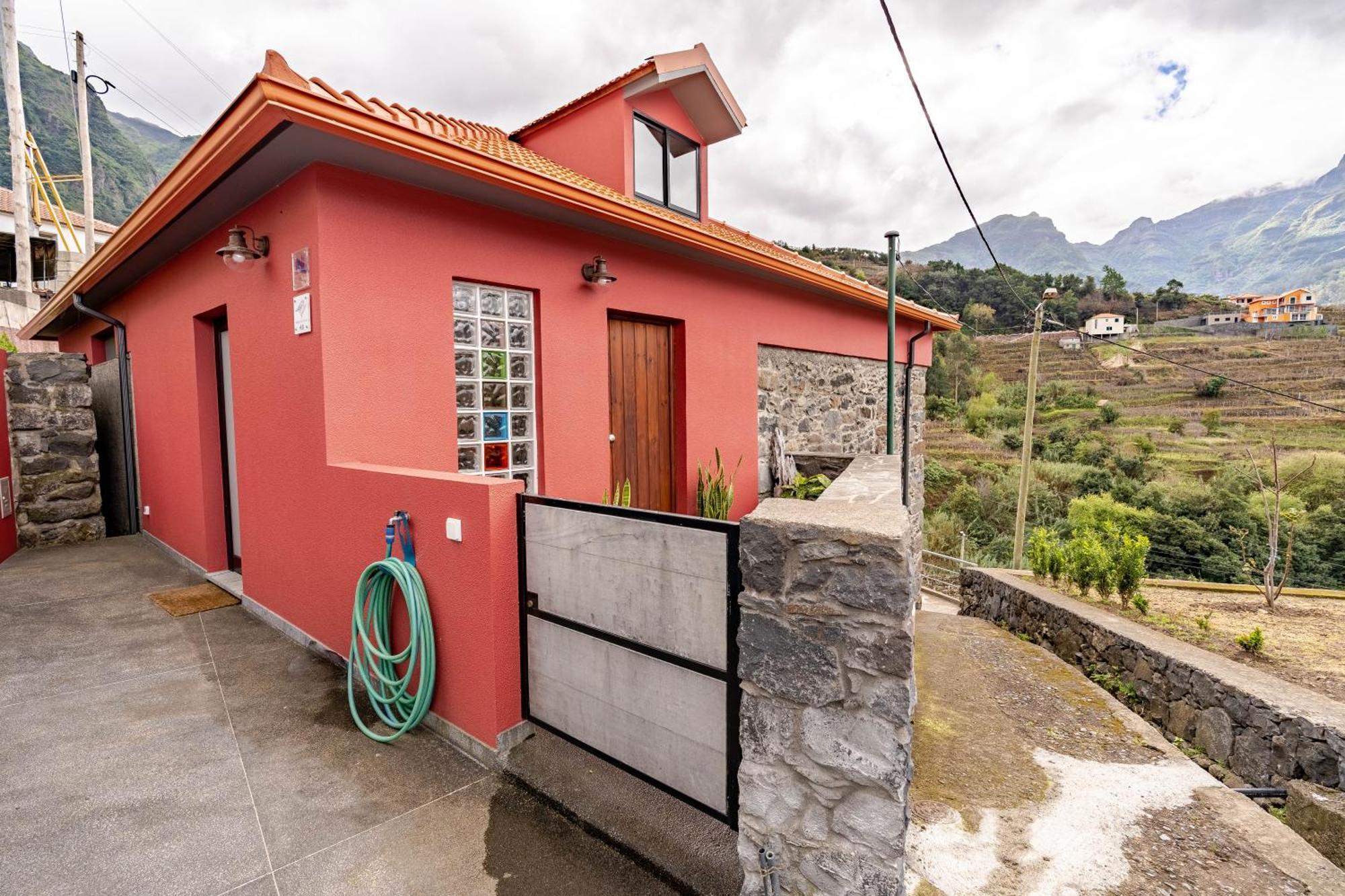 São Vicente Madeira Bird House - House In The Mountains With Gardenヴィラ エクステリア 写真